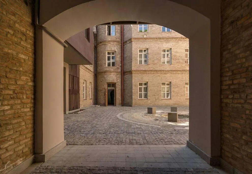 Magic Attic In Historical House Apartman Tbiliszi